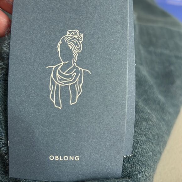 Universal Thread indigo green/blue Oblong scarf NWT - Picture 10 of 12